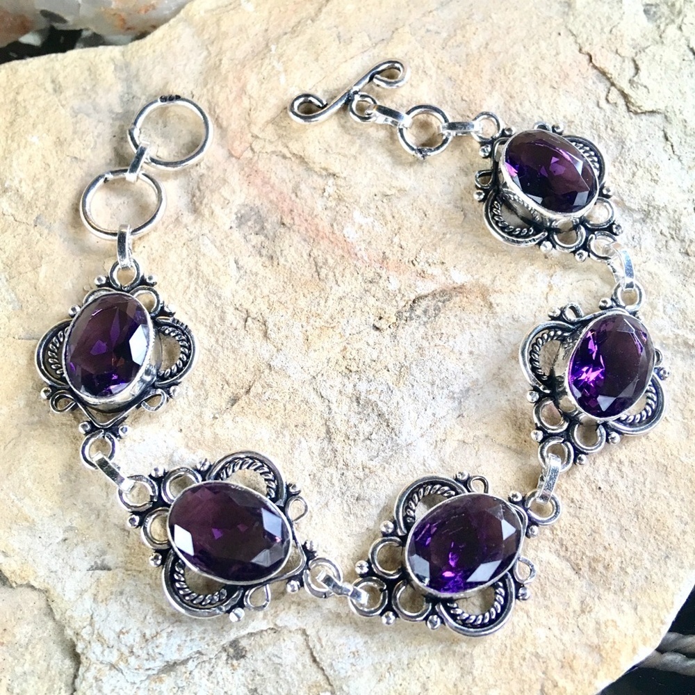Amethyst glass Victorian style link bracelet NWT - Picture 4 of 4